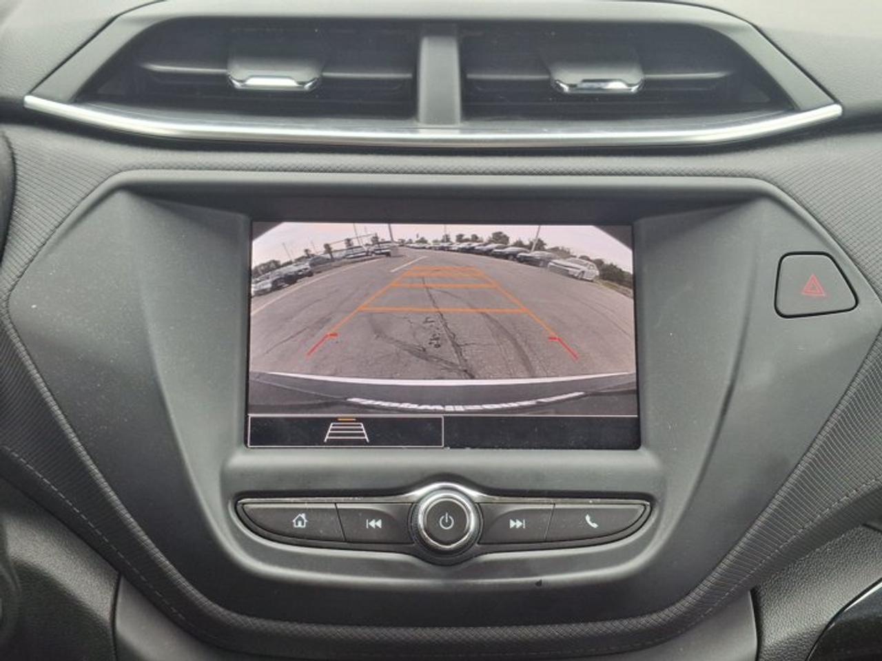 2023 Chevrolet TrailBlazer LT AWD | Heated Seats | CarPlay + Android | Remote Start | Rear Cam | and More ! Photo