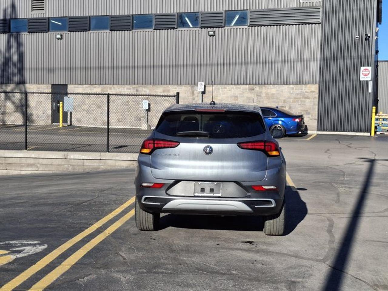 2021 Buick Encore GX Preferred | Heated Seats | Power Drivers Seat | Remote Start | Lane Keep Assist | Carplay & More ! Photo