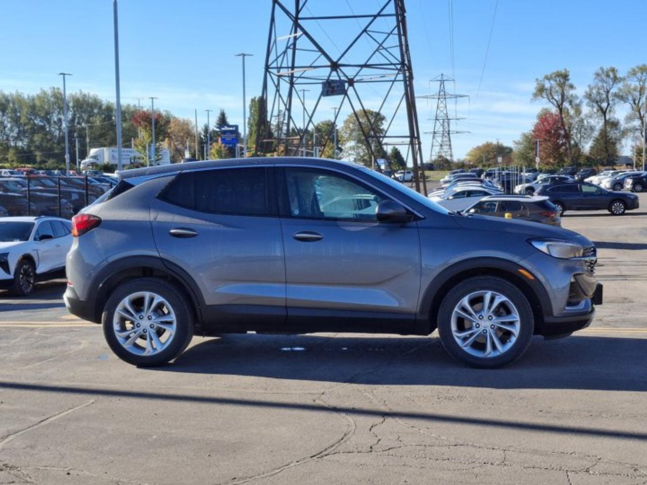 2021 Buick Encore GX Preferred | Heated Seats | Power Drivers Seat | Remote Start | Lane Keep Assist | Carplay & More ! Photo