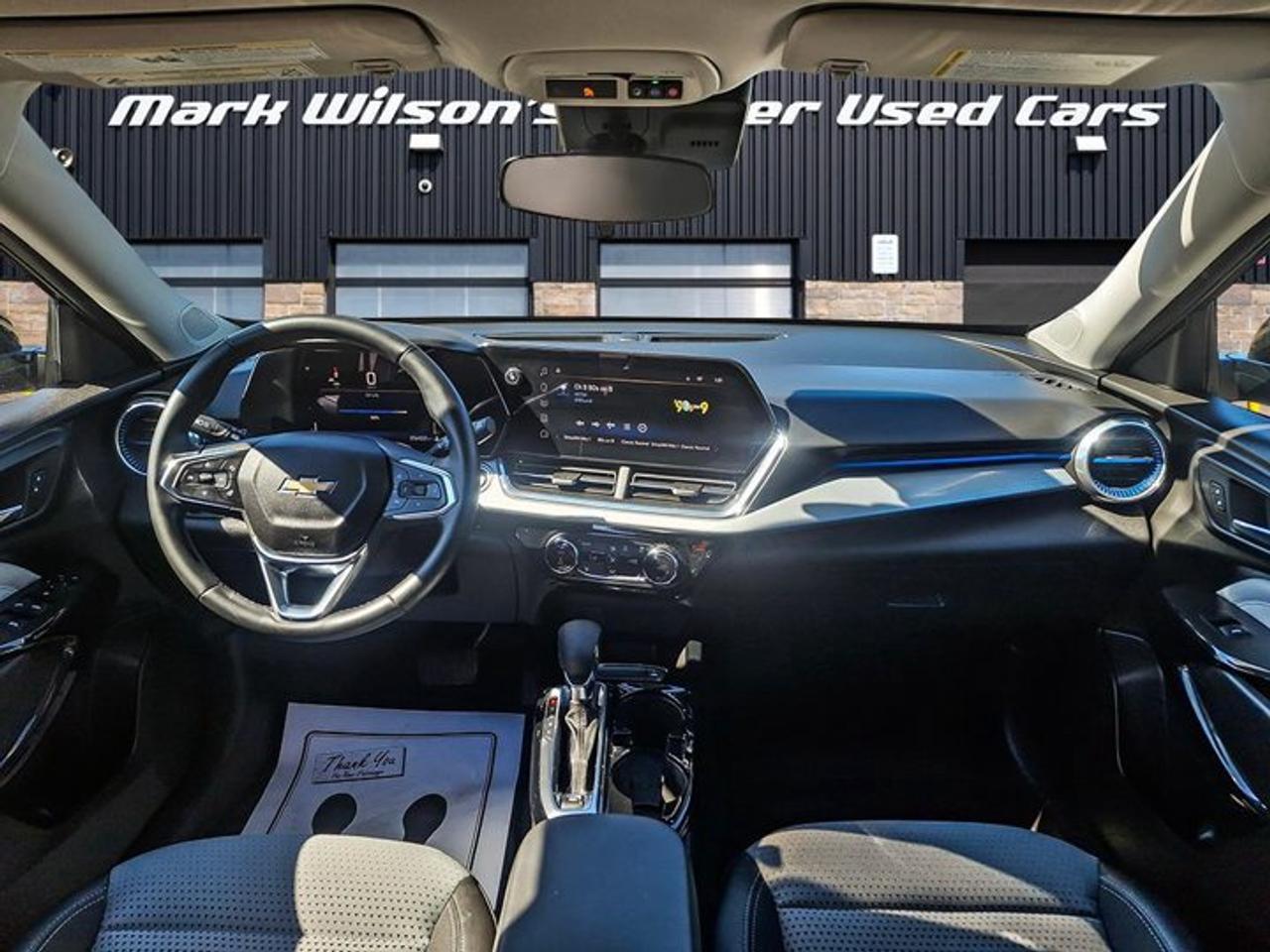 2025 Chevrolet Trax LT | Heated Seats + Steering | Adaptive Cruise | Blind Spot | Remote Start | CarPlay and More ! Photo