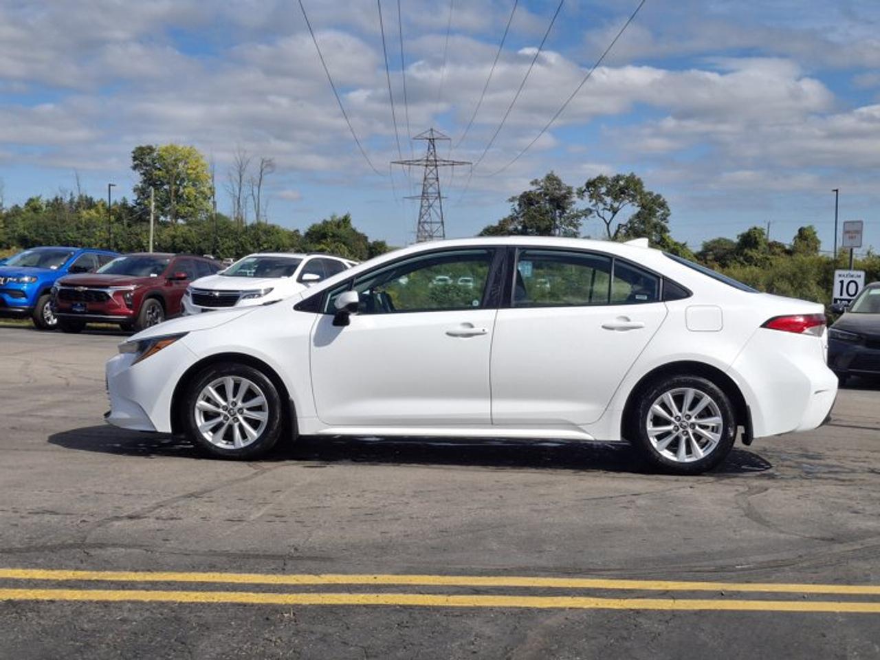 2024 Toyota Corolla LE Upgrade | Sunroof | Heated Seats | Radar Cruise | Rear Camera | Bluetooth | and More ! Photo