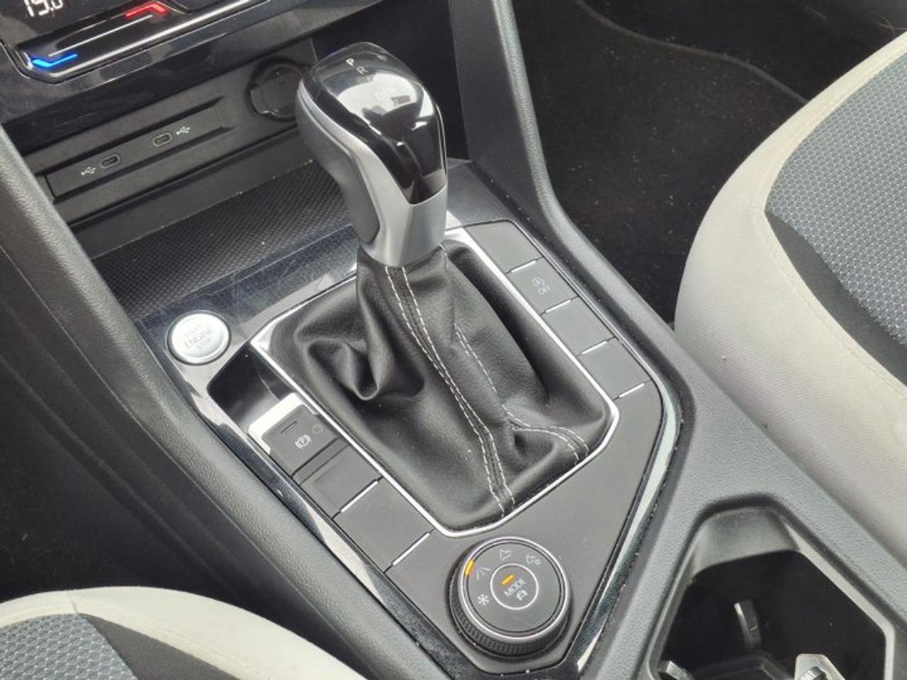 2025 Volkswagen Taos Trendline AWD | Heated Seats + Steering | Adaptative Cruise | Blind Spot Monitor | Carplay & More ! Photo