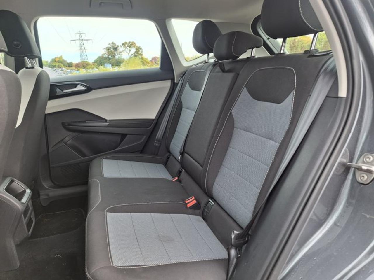 2025 Volkswagen Taos Trendline AWD | Heated Seats + Steering | Adaptative Cruise | Blind Spot Monitor | Carplay & More ! Photo
