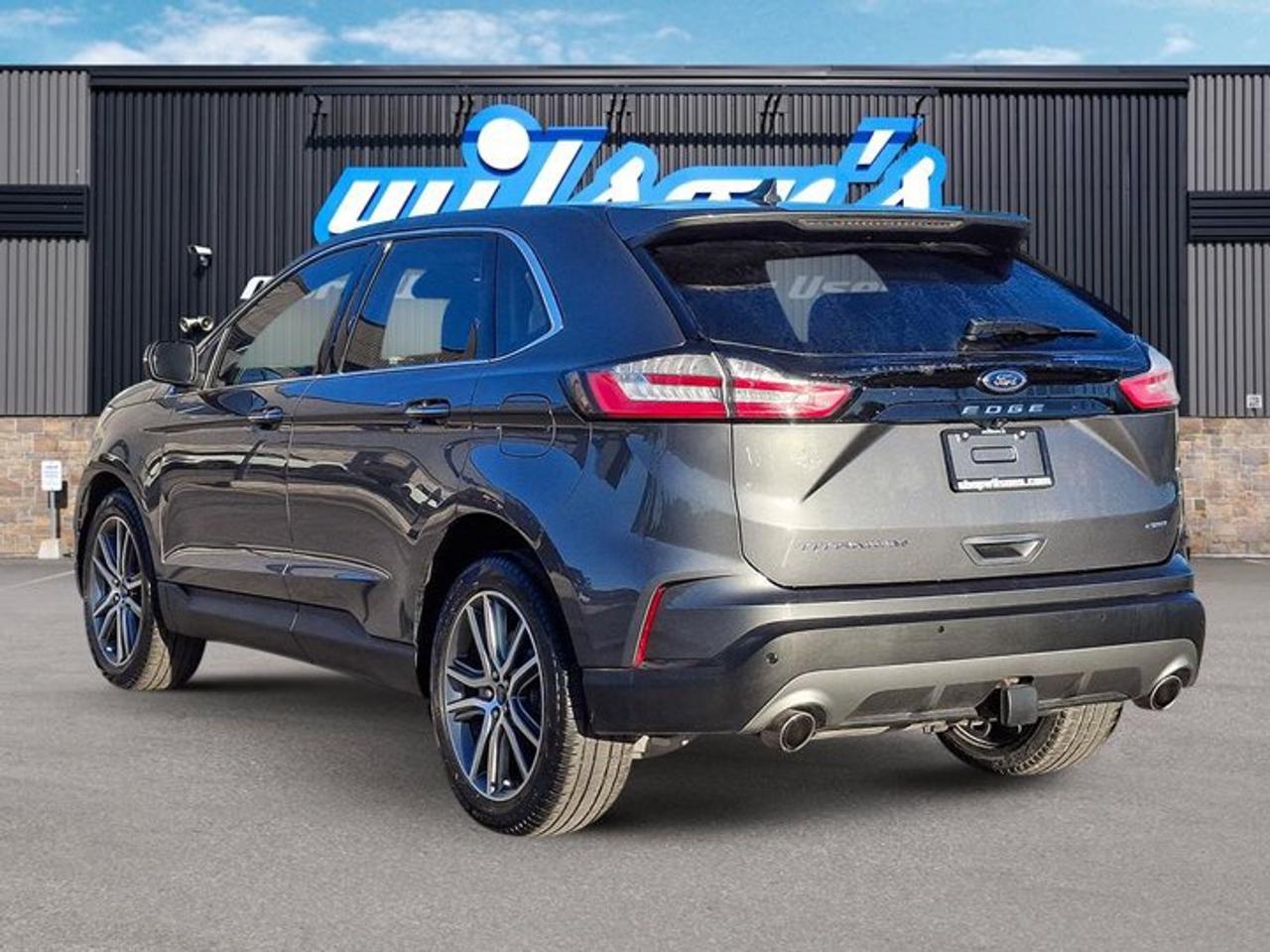 2022 Ford Edge Titanium AWD | Leather | Panoramic Sunroof | Heated Seats + Steering | Trailer Tow Pkg | and More ! Photo