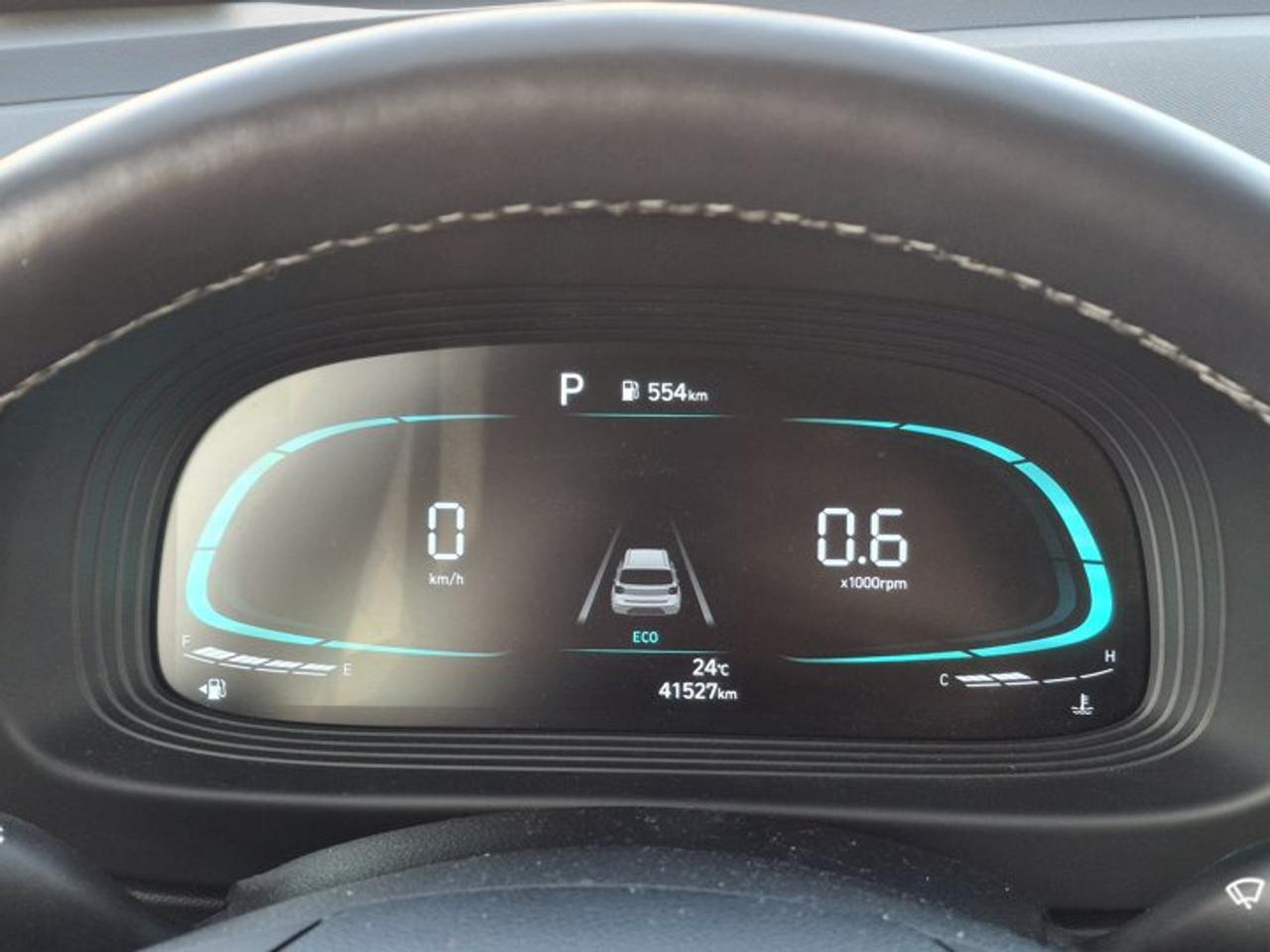 2025 Hyundai Venue Preferred | Heated Seats + Steering | CarPlay + Android Auto | Remote Start | Rear Cam | and More ! Photo