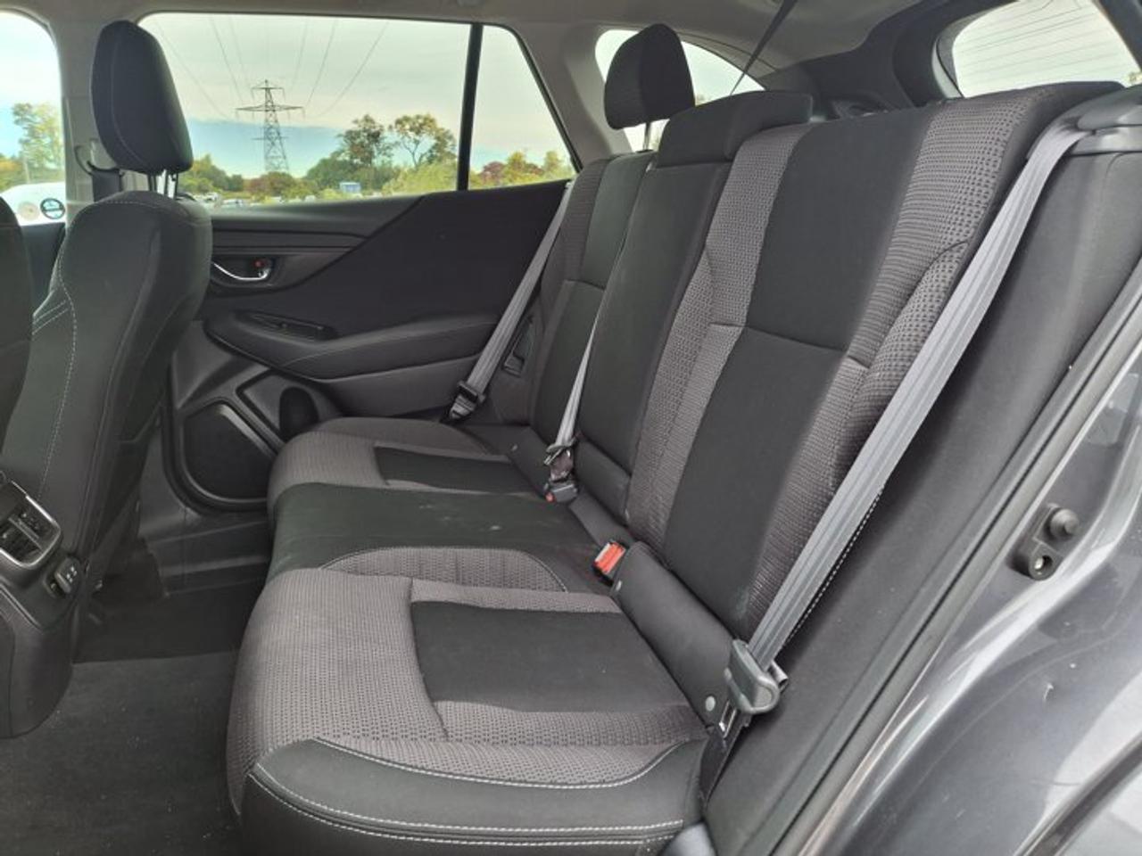 2022 Subaru Outback Touring AWD | Sunroof | Heated Seats + Steering | Power Liftgate | CarPlay + Android | and More ! Photo