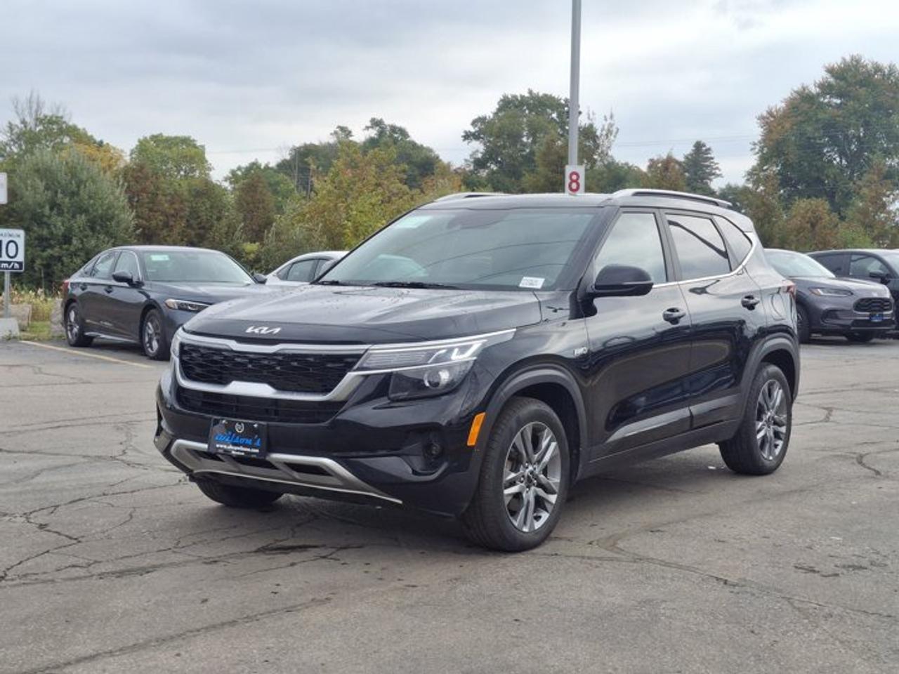 2023 Kia Seltos EX AWD | Leather | Sunroof | Heated Seats + Steering | CarPlay + Android Auto | Blind Spot & More ! Photo0