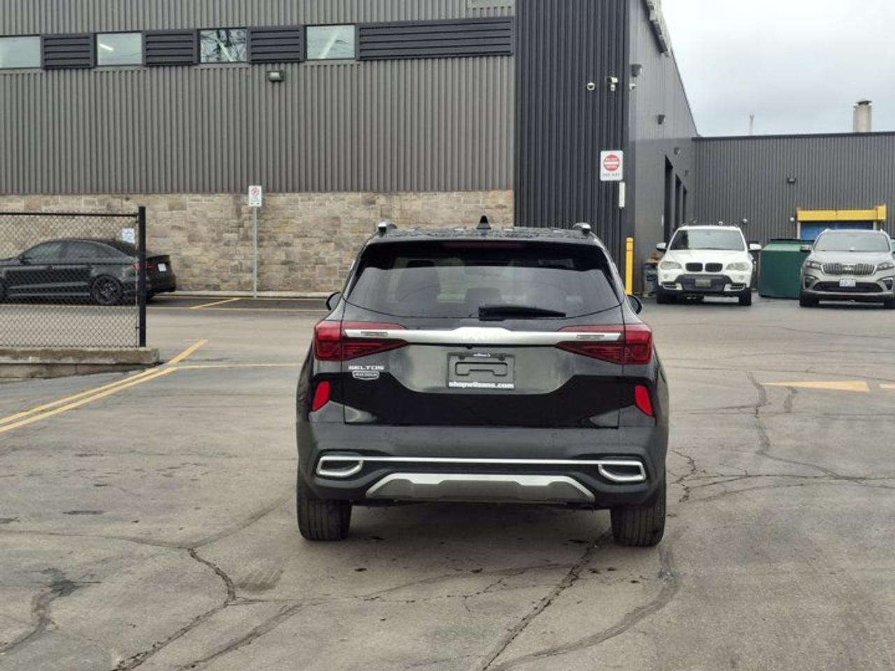 2023 Kia Seltos EX AWD | Leather | Sunroof | Heated Seats + Steering | CarPlay + Android Auto | Blind Spot & More ! Photo