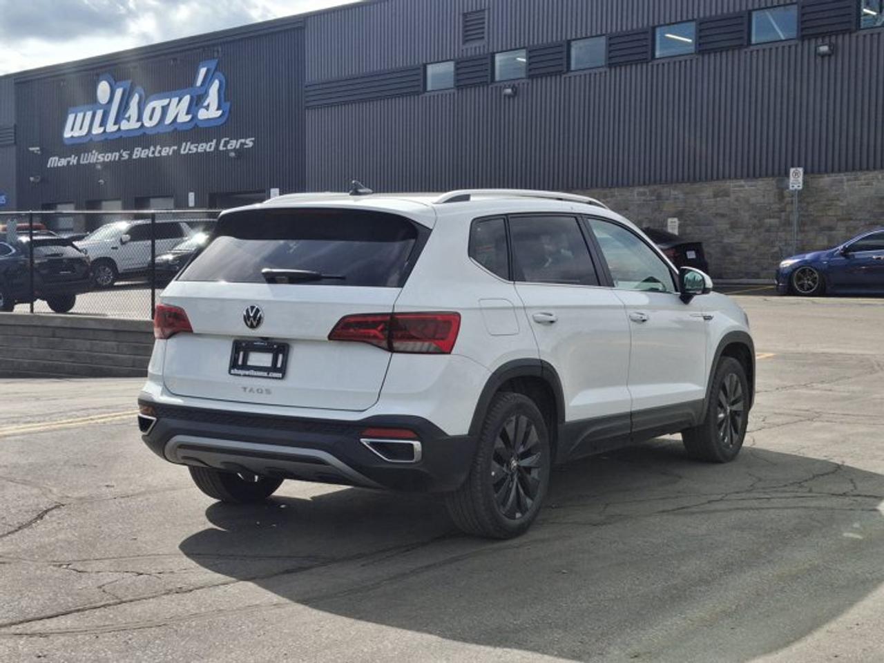 2024 Volkswagen Taos Comfortline | Heated Seats + Steering | Remote Start | Adaptive Cruise | CarPlay + Android & More ! Photo