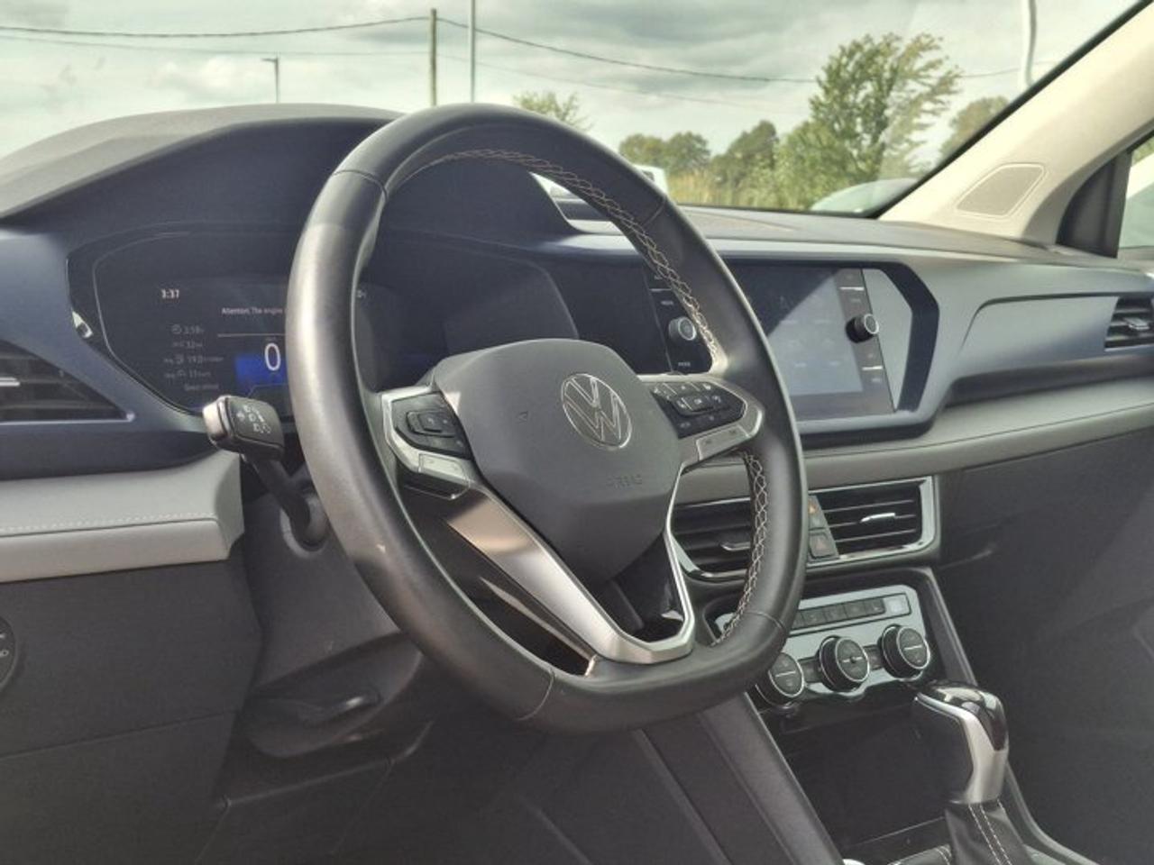 2024 Volkswagen Taos Comfortline | Heated Seats + Steering | Remote Start | Adaptive Cruise | CarPlay + Android & More ! Photo