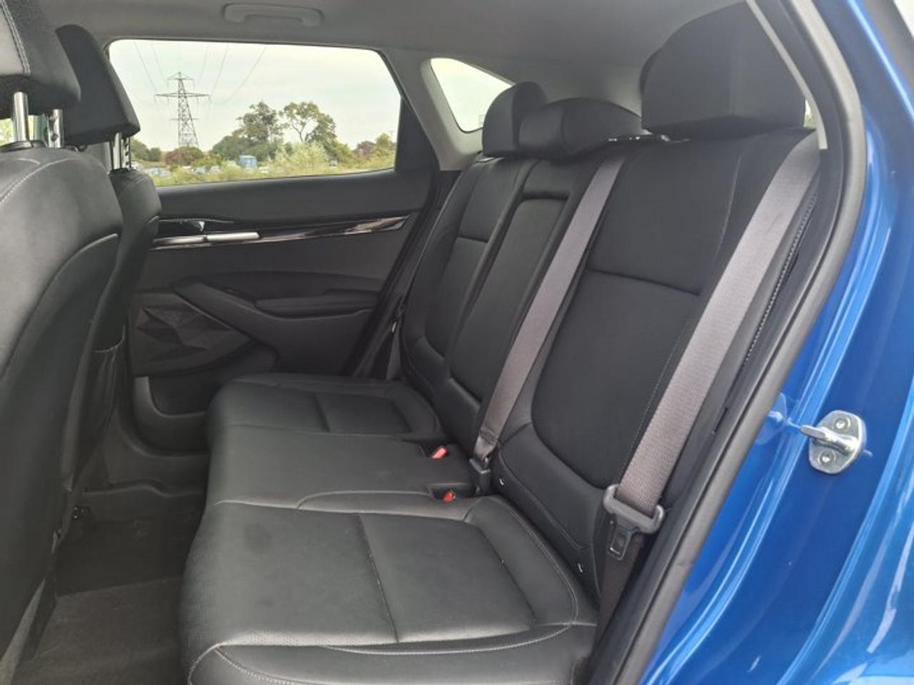 2021 Kia Seltos EX Premium AWD | Leather | Sunroof | Heated + Ventilated Seats | Heated Steering | CarPlay & More ! Photo