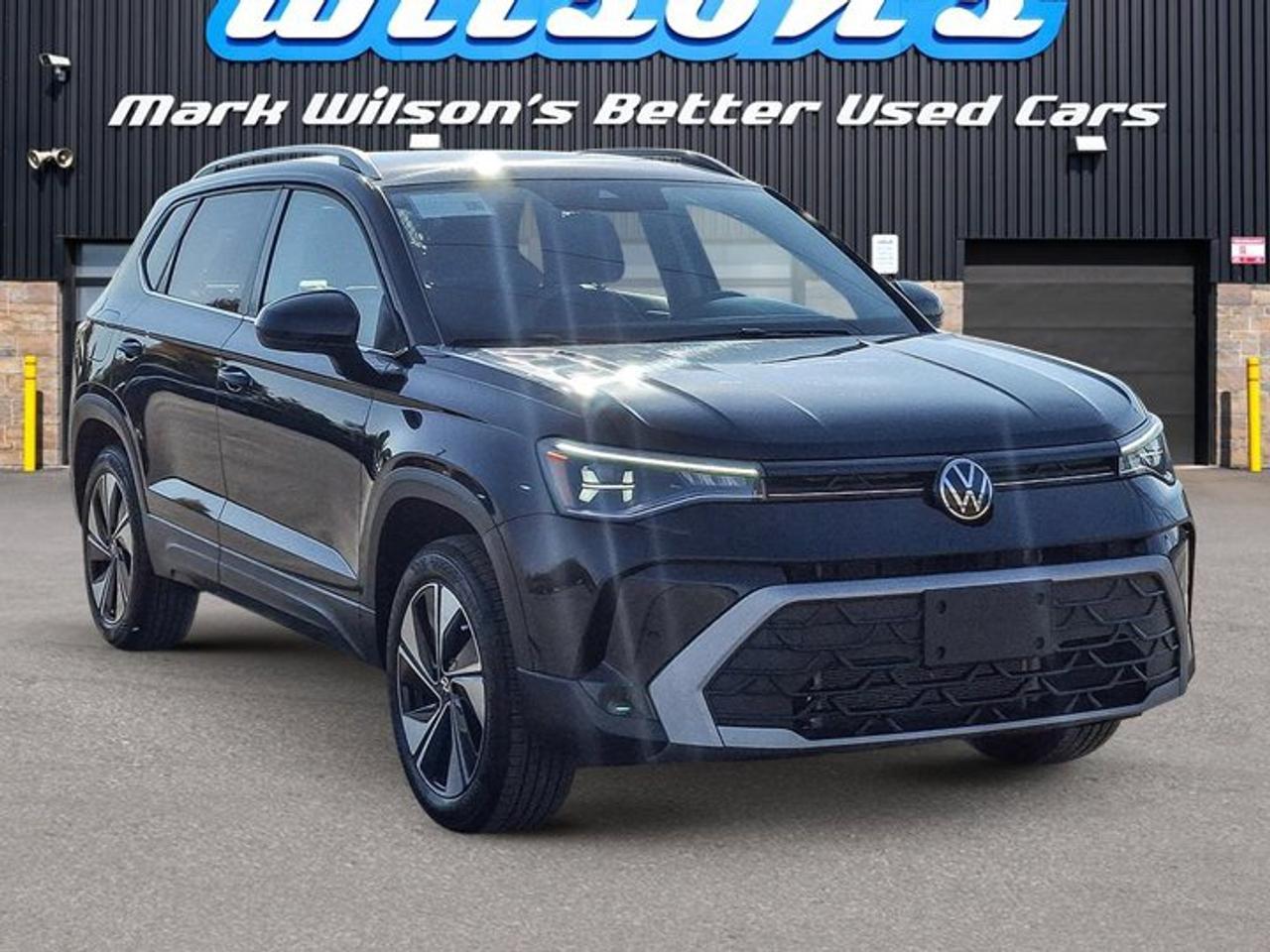 2025 Volkswagen Taos Comfortline AWD | Leather Trim | Htd Seats + Steering | Wireless Carplay | Remote Start | and More ! Photo