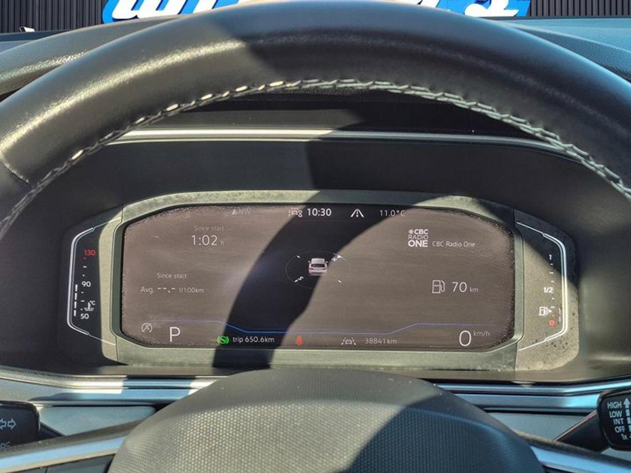 2025 Volkswagen Taos Comfortline AWD | Leather Trim | Htd Seats + Steering | Wireless Carplay | Remote Start | and More ! Photo