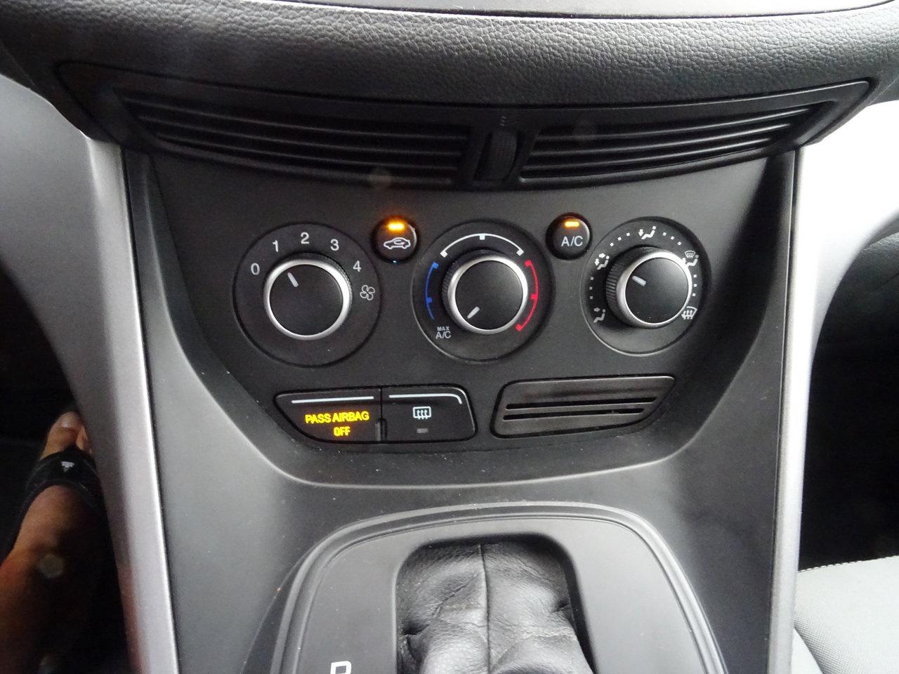 2016 Ford Escape SE Photo