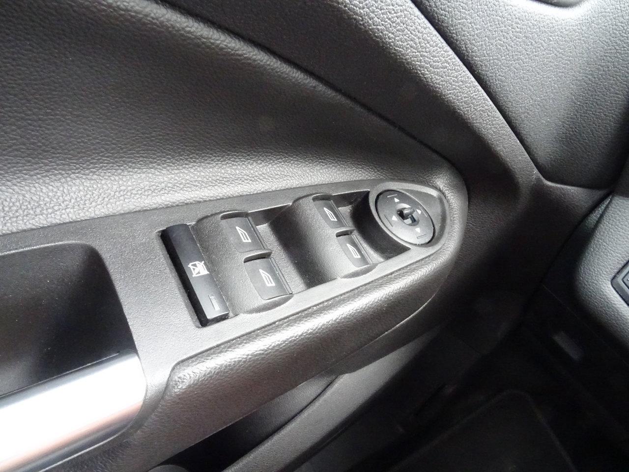 2016 Ford Escape SE Photo