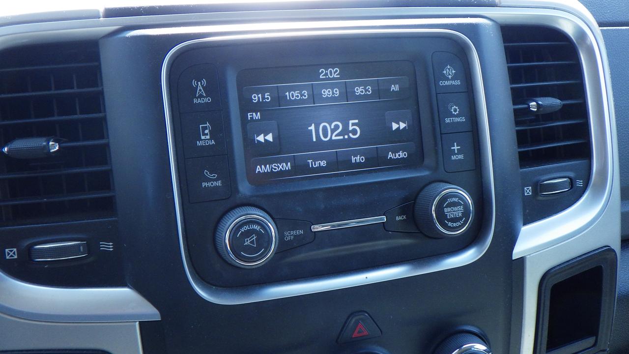 2016 RAM 1500 SLT Photo