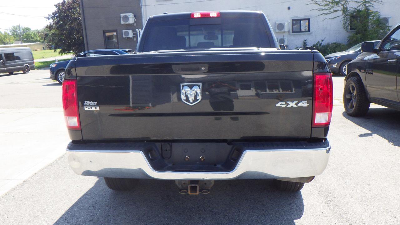2016 RAM 1500 SLT Photo
