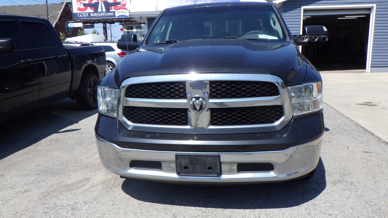 2016 RAM 1500 SLT Photo5