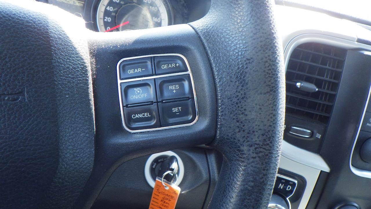 2016 RAM 1500 SLT Photo