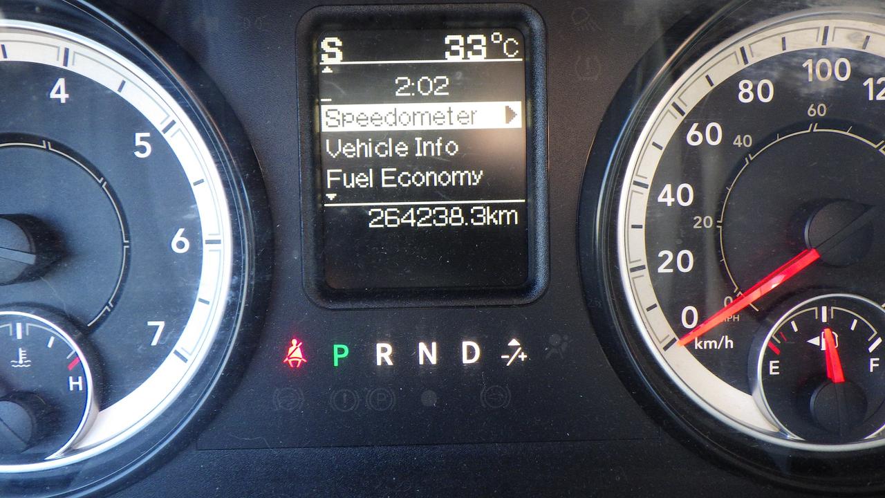 2016 RAM 1500 SLT Photo