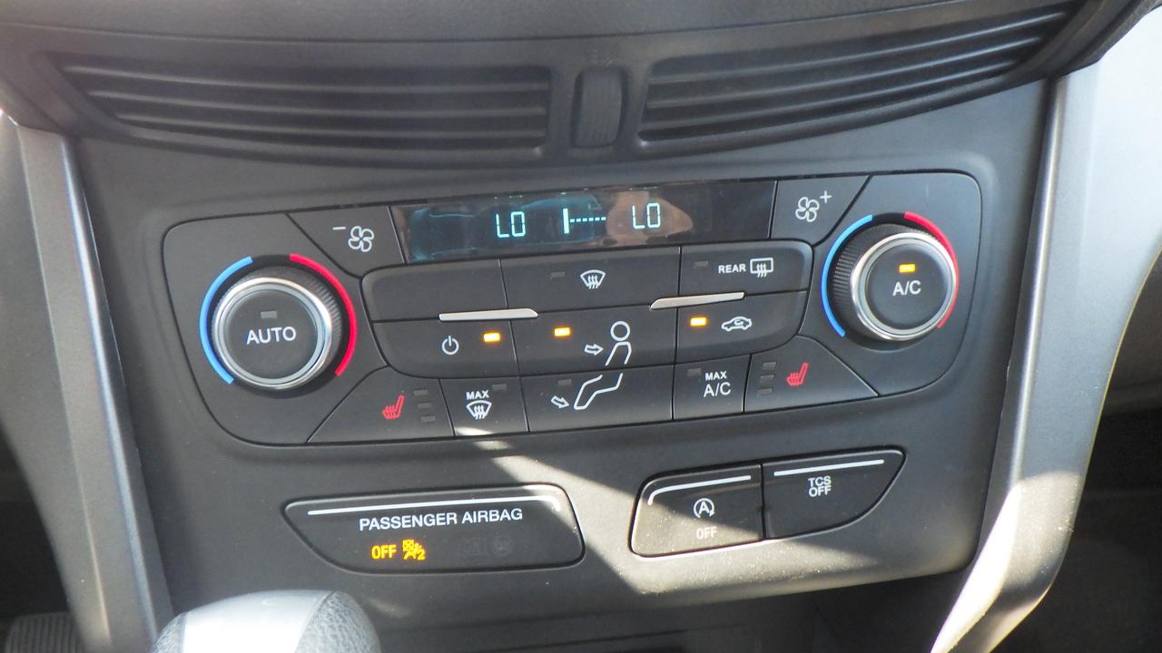 2017 Ford Escape SE Photo