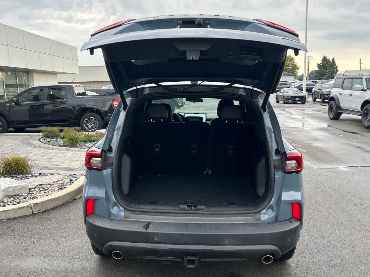 2025 Ford Escape ST-Line Select AWD Photo