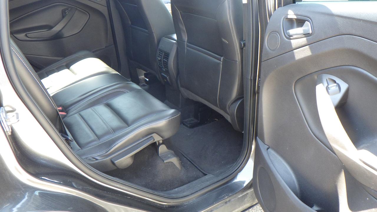2017 Ford Escape SE Photo