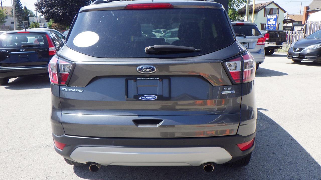 2017 Ford Escape SE Photo