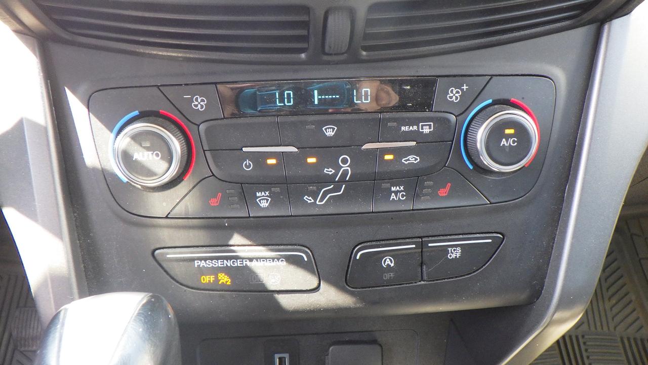 2017 Ford Escape SE Photo