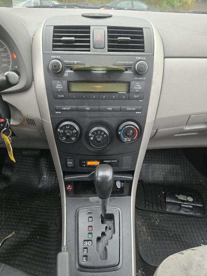 2010 Toyota Corolla CE Photo