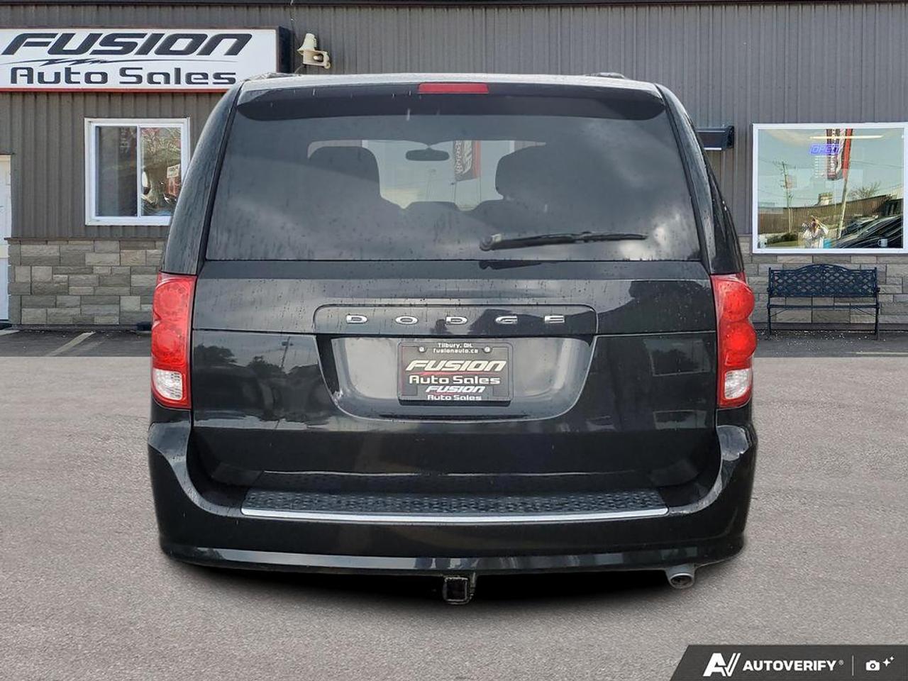 2017 Dodge Grand Caravan SXT Photo