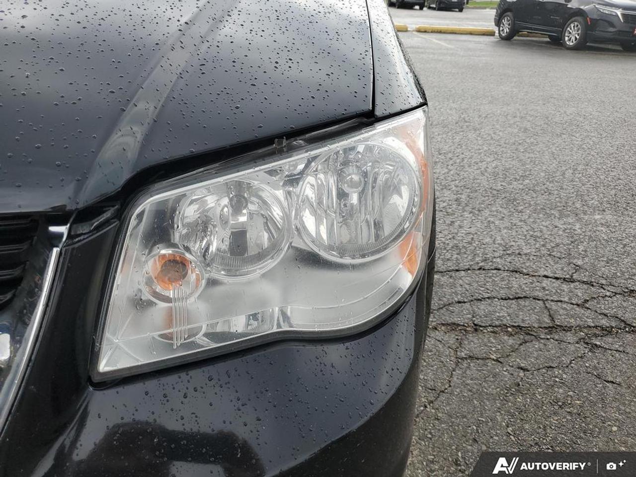 2017 Dodge Grand Caravan SXT Photo