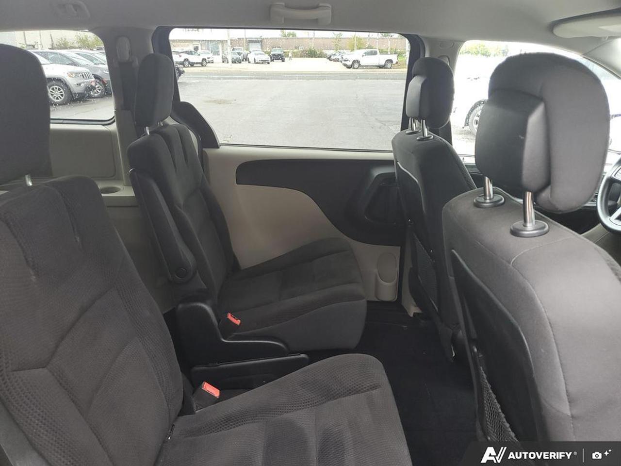 2017 Dodge Grand Caravan SXT Photo