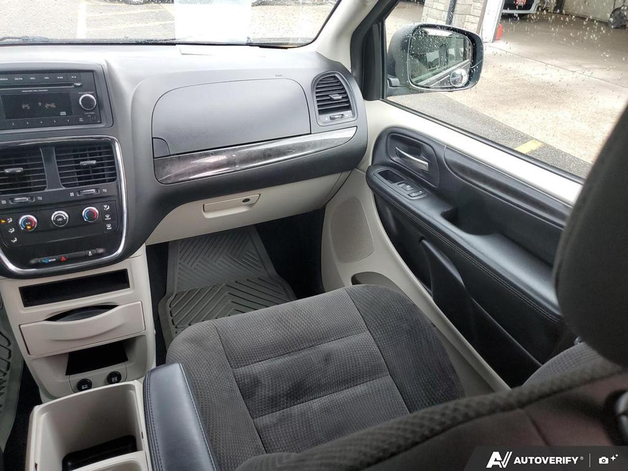 2017 Dodge Grand Caravan SXT Photo