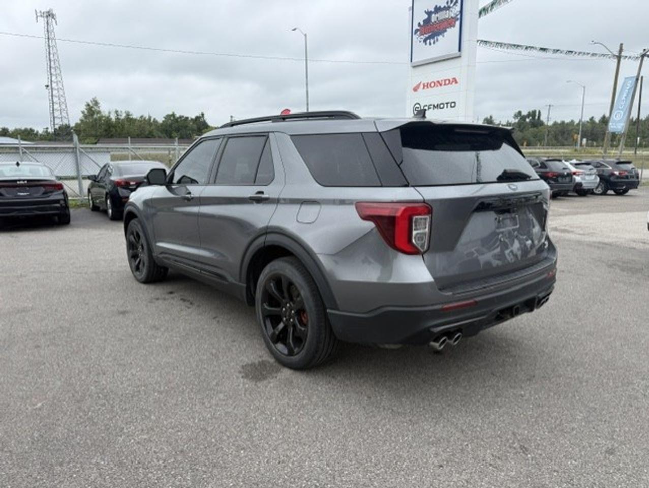 2022 Ford Explorer  Photo