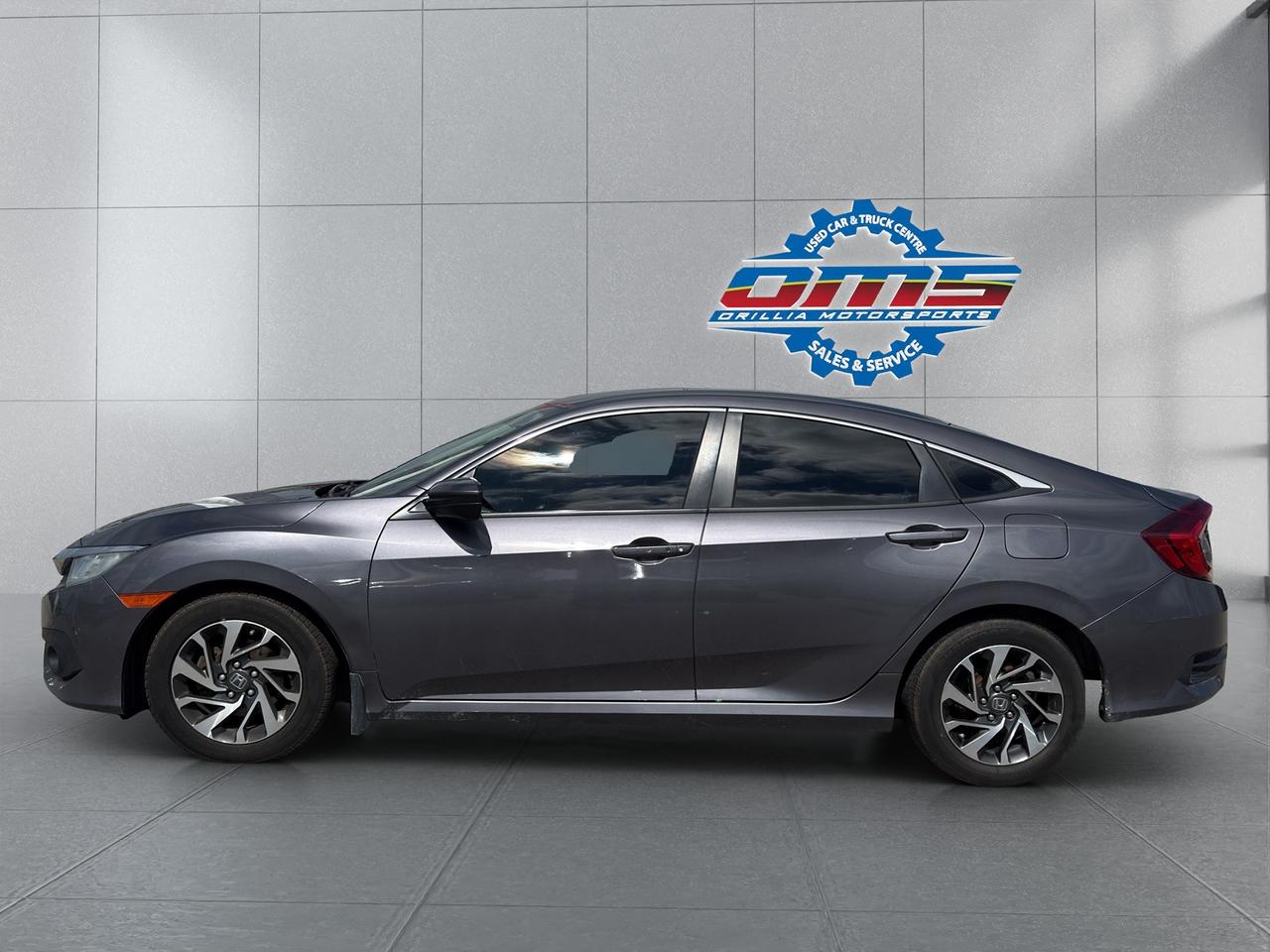 2018 Honda Civic SE Photo2
