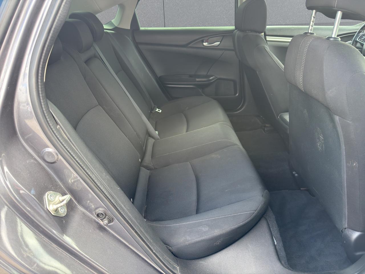 2018 Honda Civic SE Photo