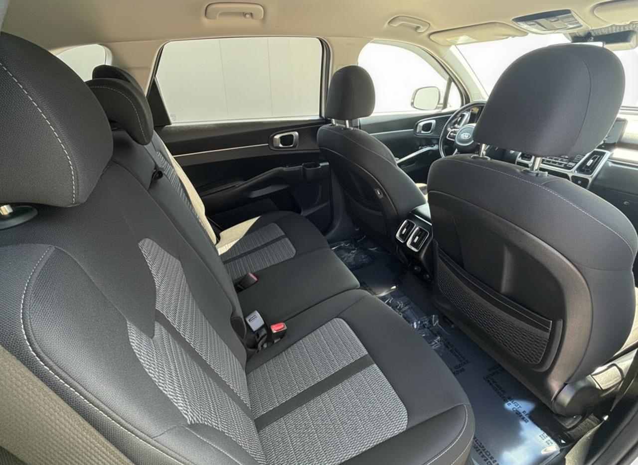 2021 Kia Sorento LX+ Photo