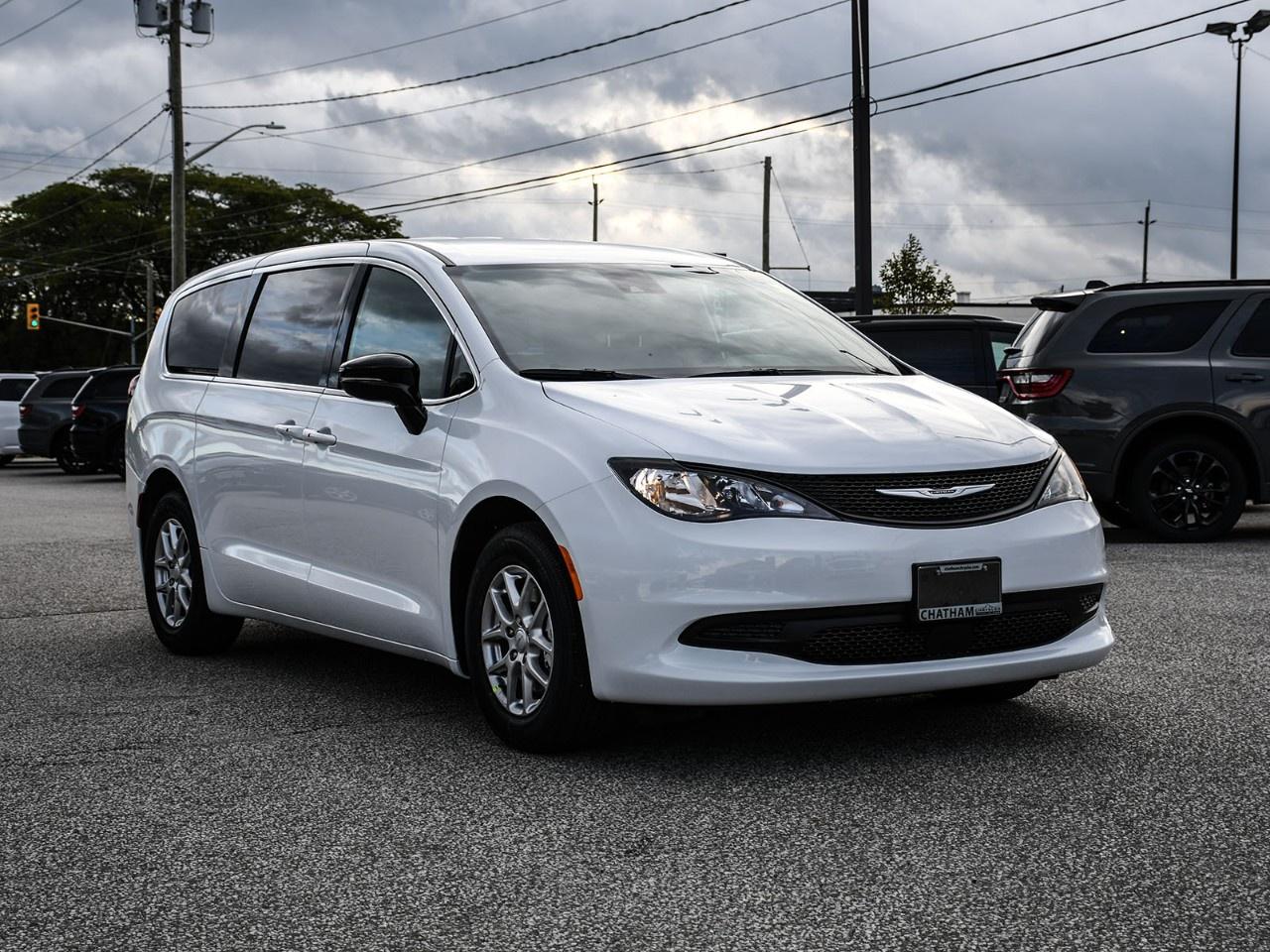 2027 Dodge Grand Caravan SXT 2WD Photo4