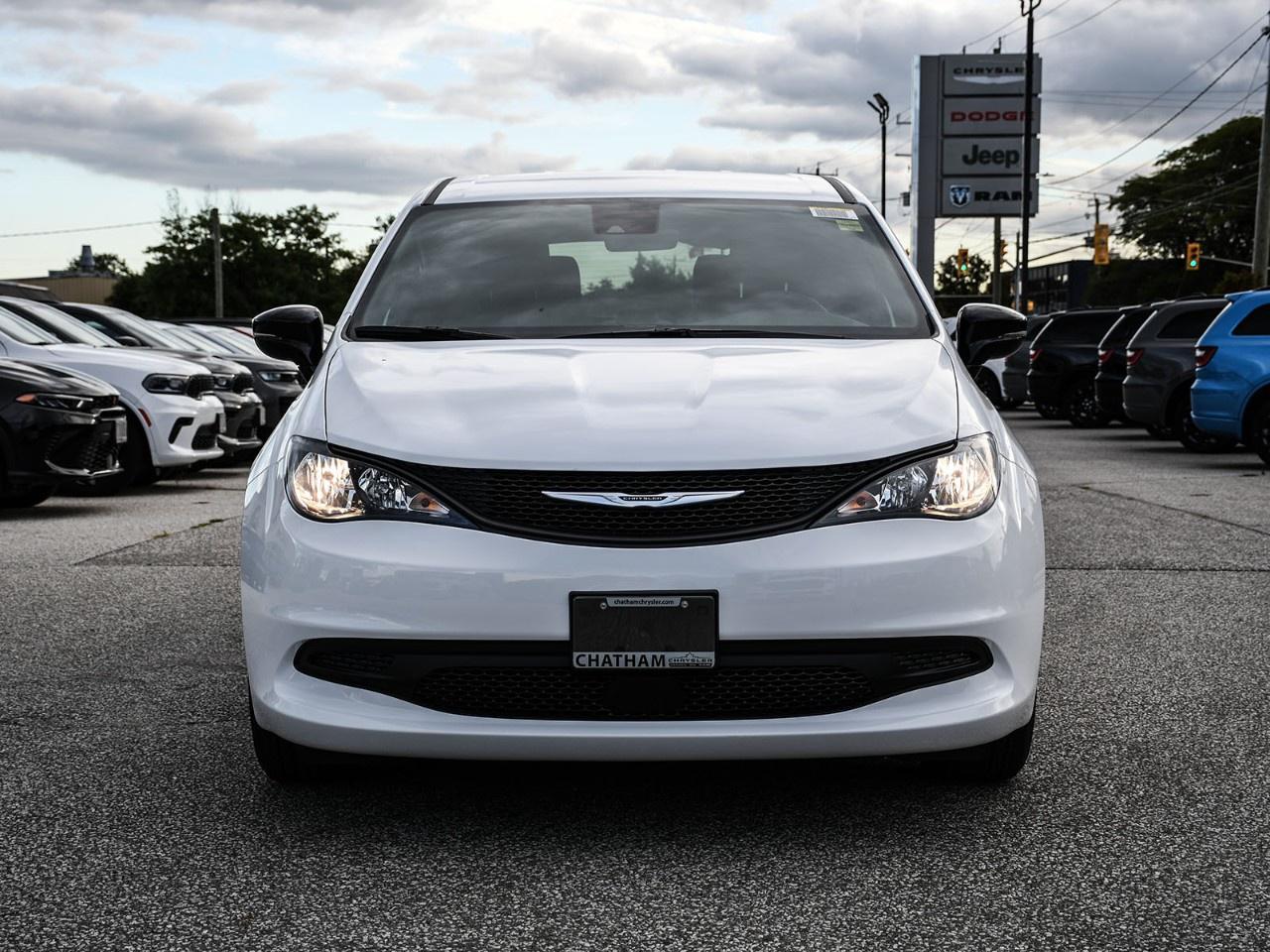 2027 Dodge Grand Caravan SXT 2WD Photo