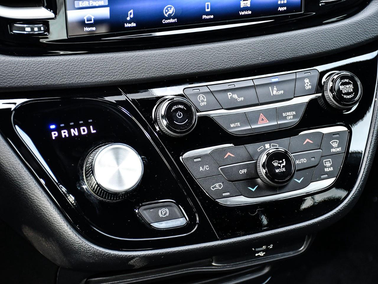 2027 Dodge Grand Caravan SXT 2WD Photo