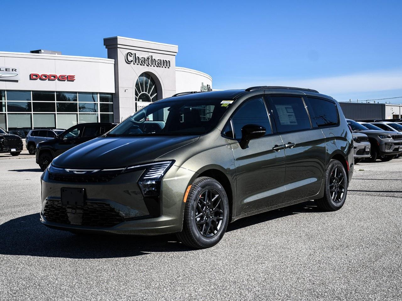 2027 Chrysler Pacifica Select FWD Photo