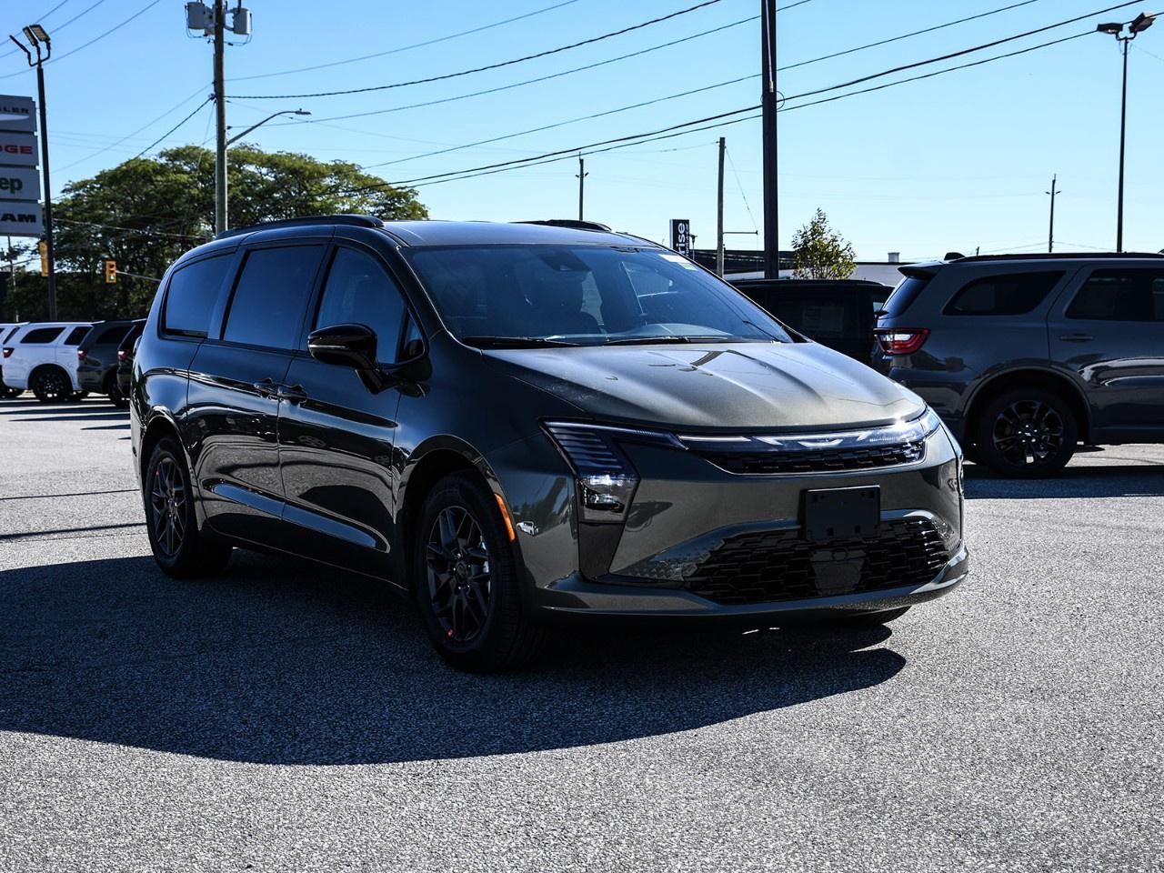 2027 Chrysler Pacifica Select FWD Photo