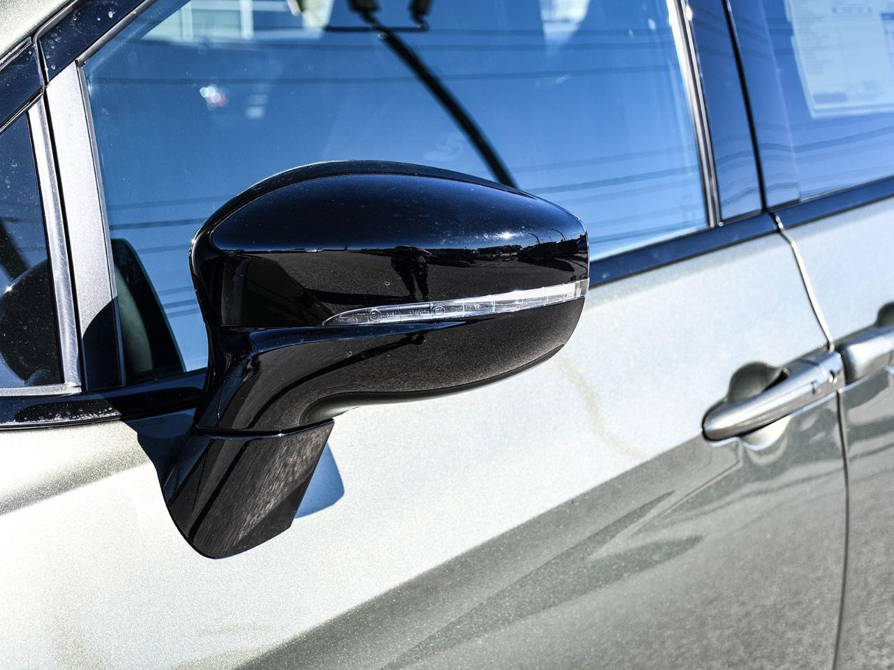 2027 Chrysler Pacifica Select FWD Photo