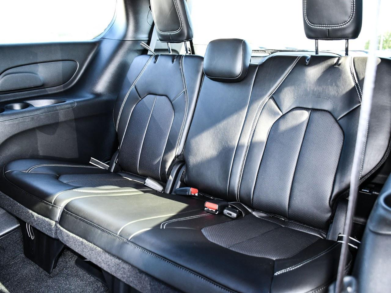 2027 Chrysler Pacifica Select FWD Photo