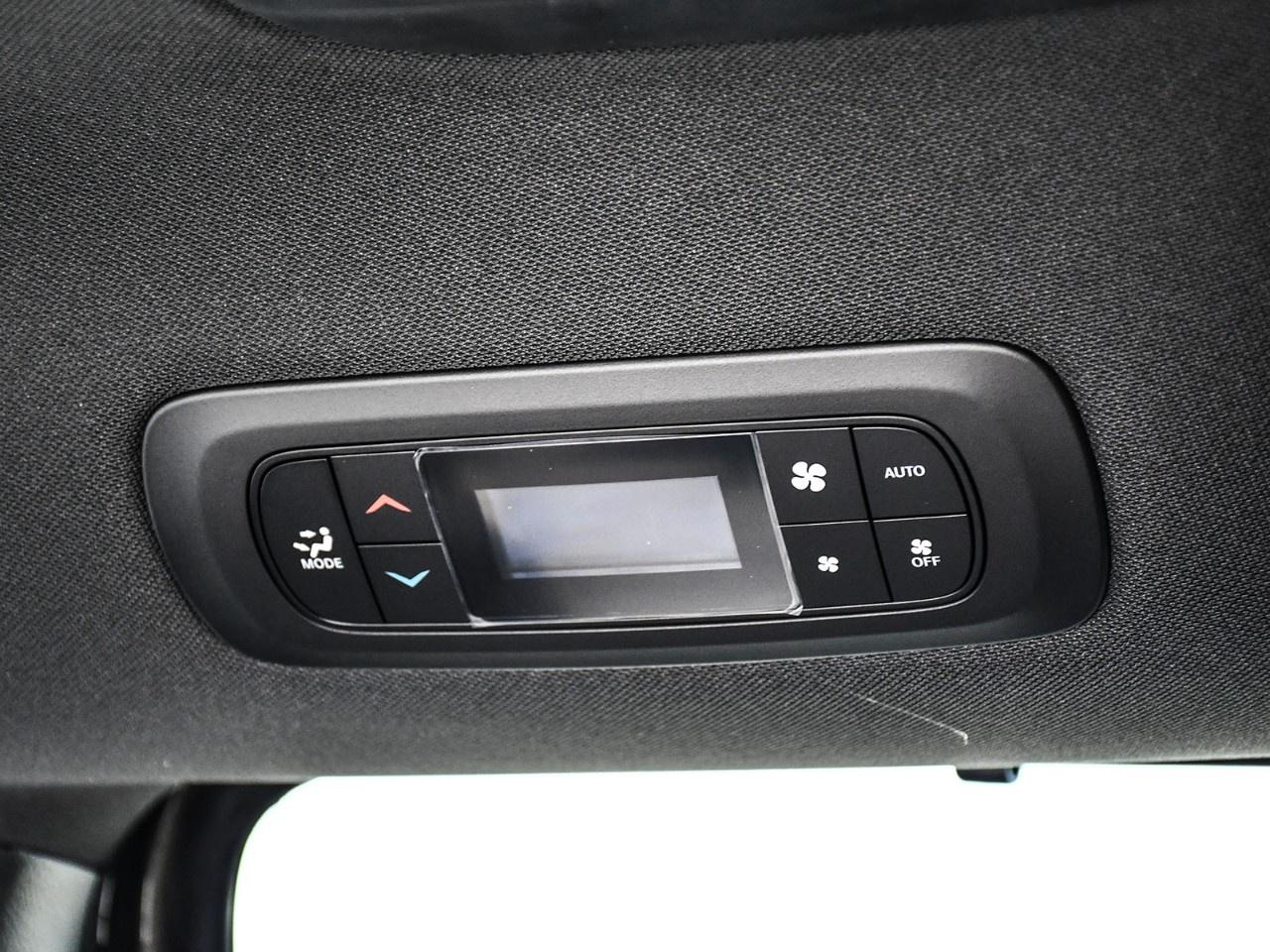 2027 Chrysler Pacifica Select FWD Photo