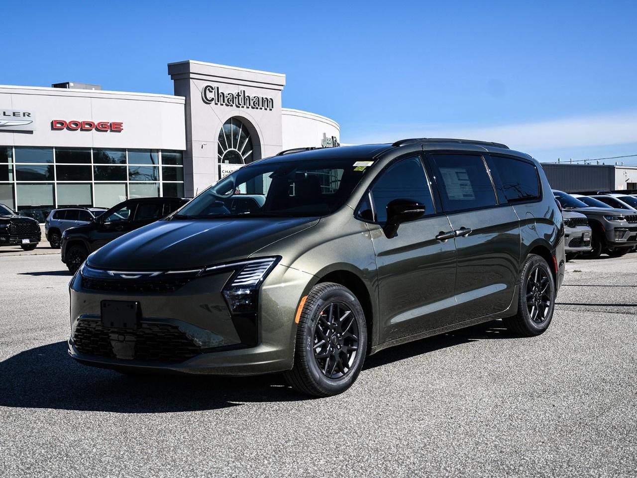 2027 Chrysler Pacifica Select FWD Photo