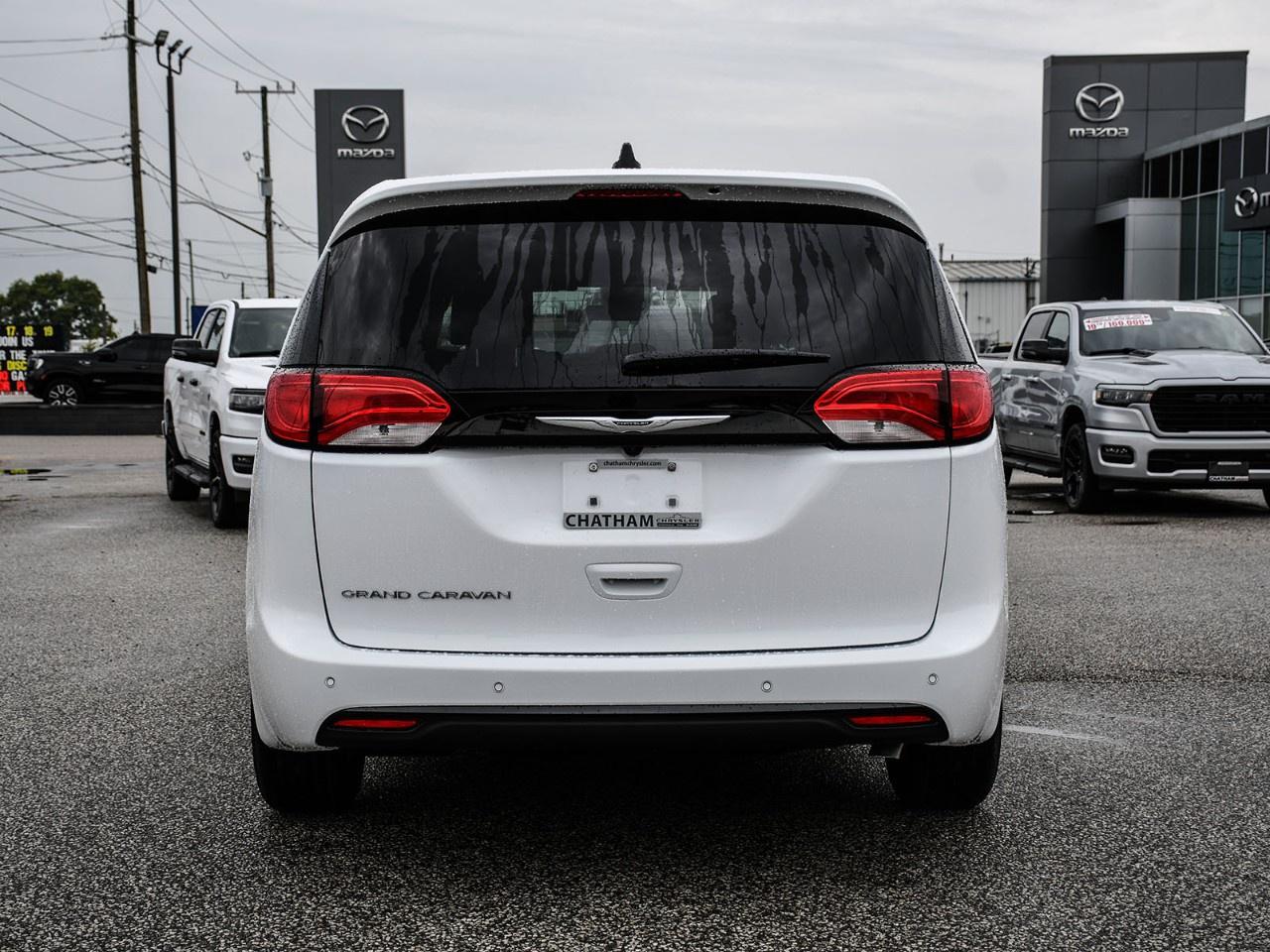2027 Dodge Grand Caravan SXT 2WD Photo