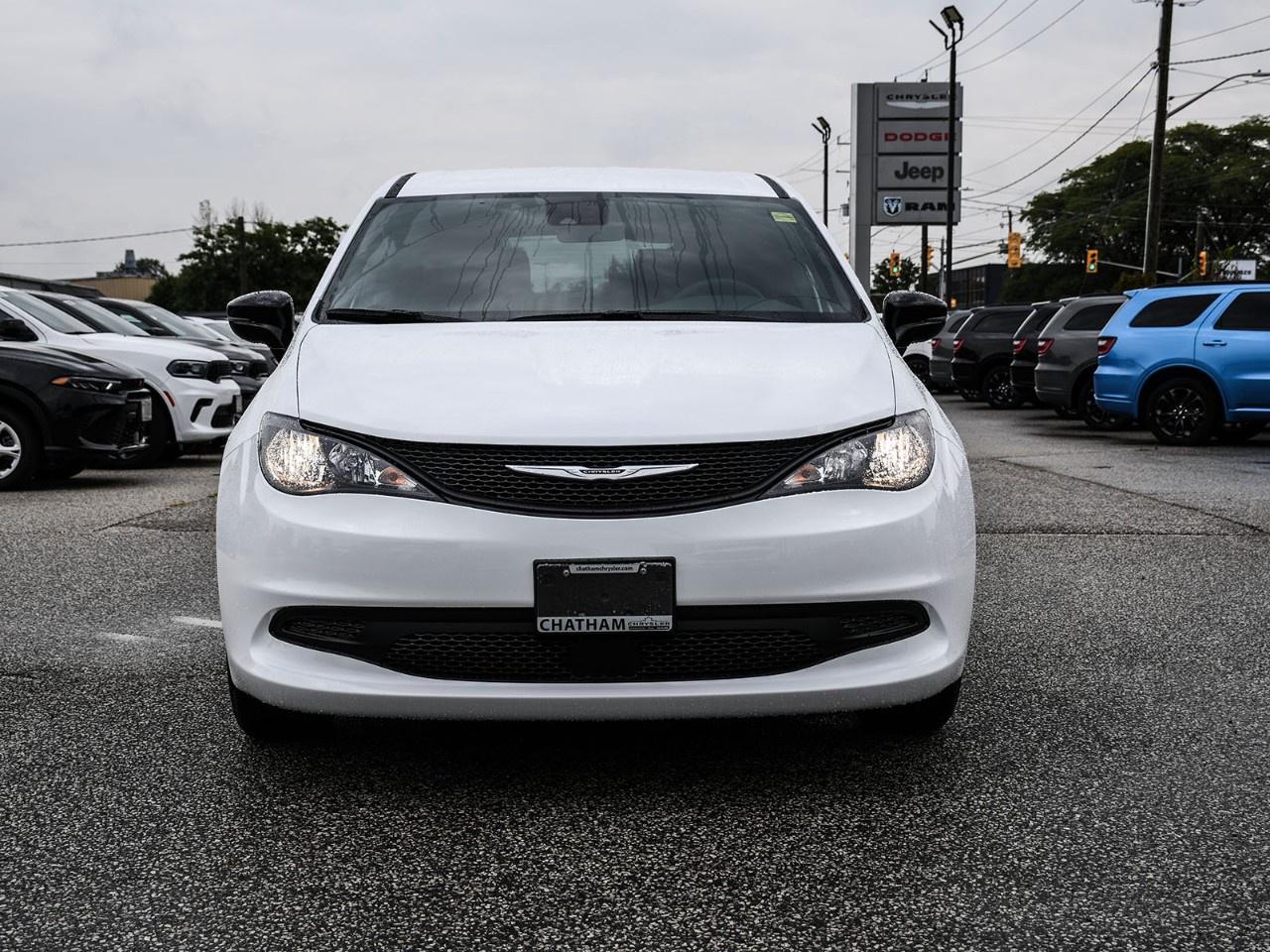 2027 Dodge Grand Caravan SXT 2WD Photo