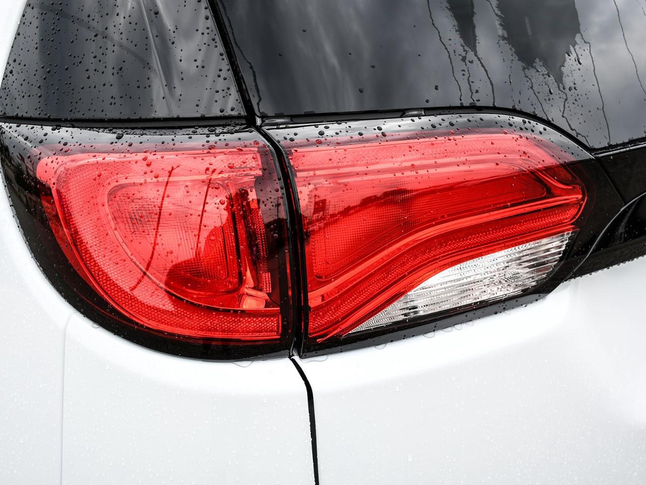 2027 Dodge Grand Caravan SXT 2WD Photo
